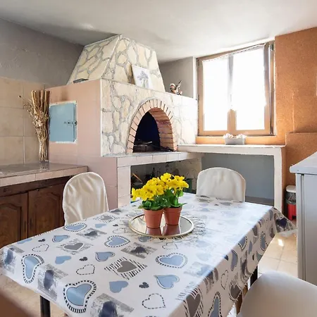 With Private Pool Close To The Apartment Omis