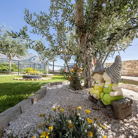 Pandza - Omis, Private Pool Close To The Appartement