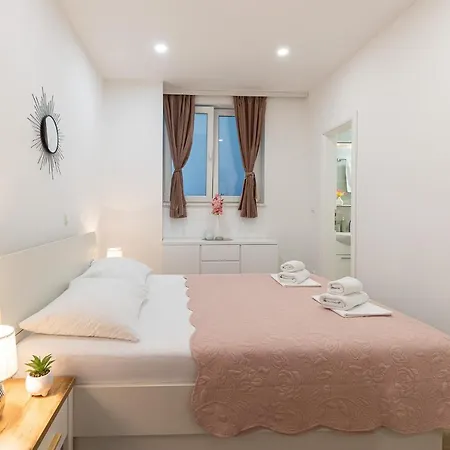 With Private Pool Close To The Apartment *