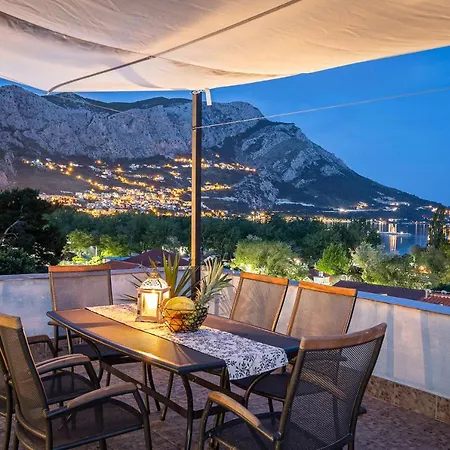 With Private Pool Close To The * Omis