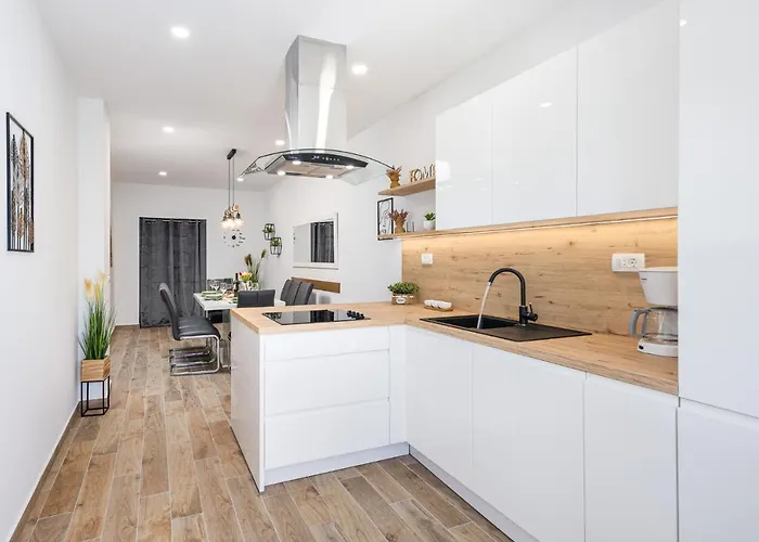 Appartement Pandza - Omis, Private Pool Close To The