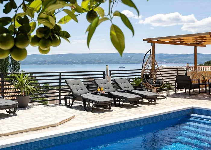 Pandza - Omis, Private Pool Close To The Omiš