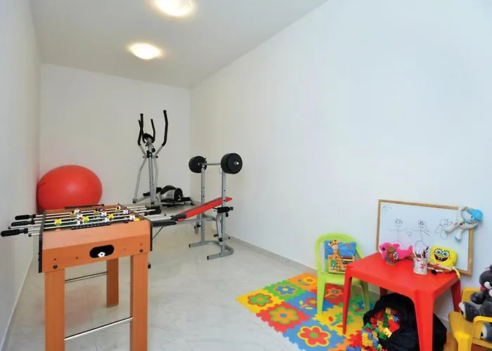 Pandza - Omis, Private Pool Close To The Appartement